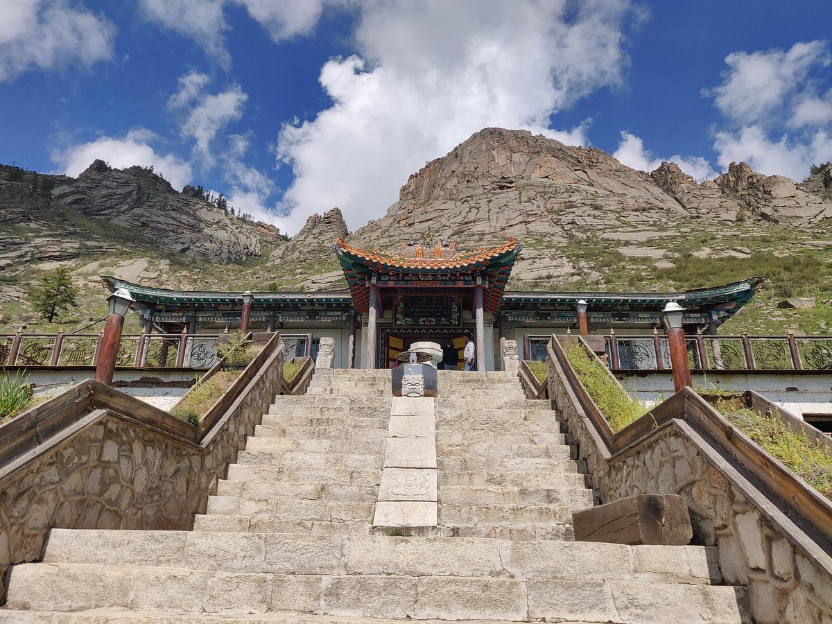아리야발 명상사원 (Aryabal Meditation Temple)