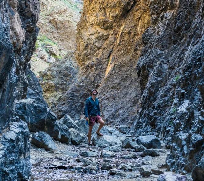 Yolyn Am Gorge Trekking